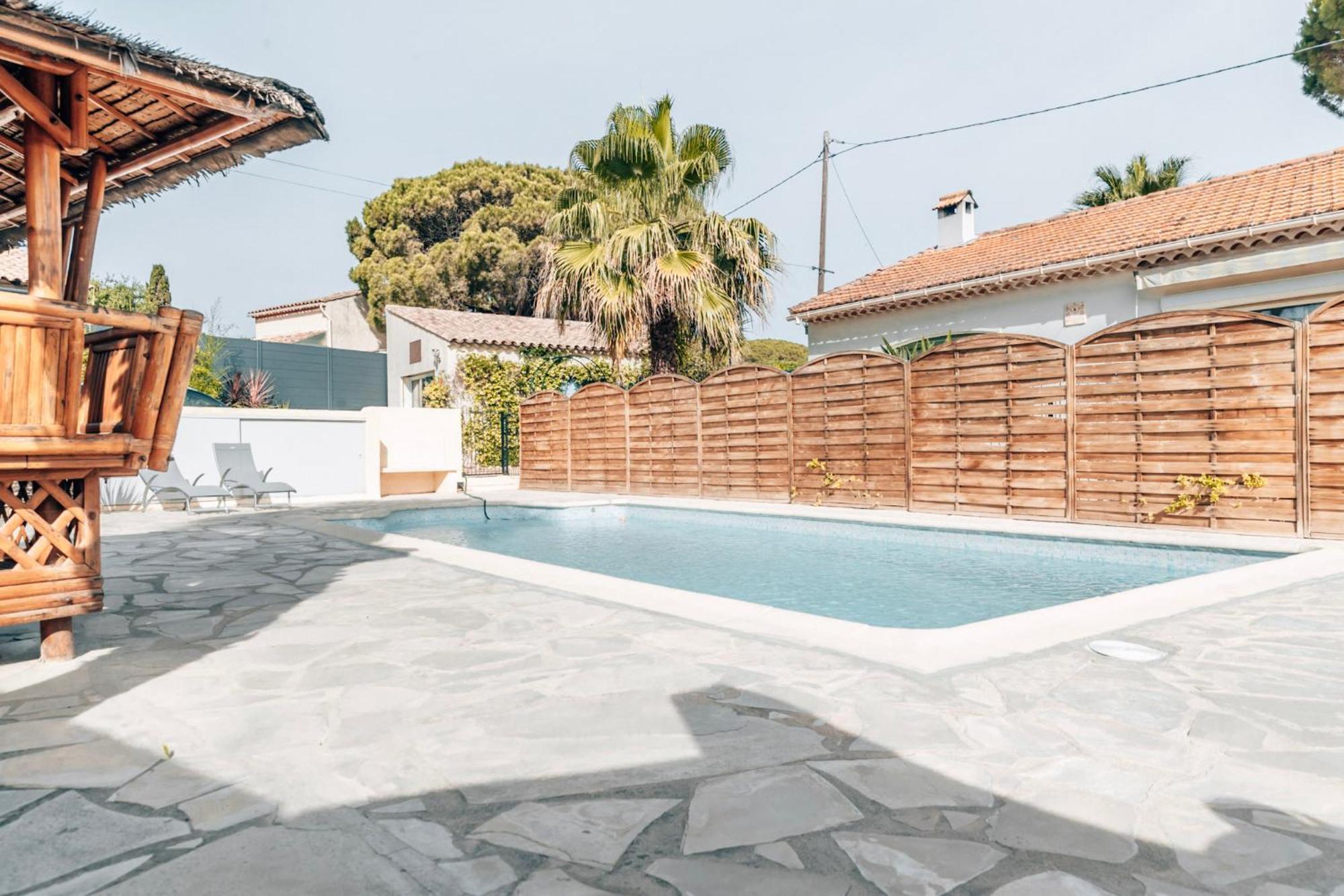 Reve D'Azur, Mazet En Bord De Mer, Parking, Piscine Partagee, Terrasse Bbq & Draps Inclus La Nartelle, 1 Salon, 1 Chambre, 1 Cuisine , 1 Sdb Sainte-Maxime Exterior foto